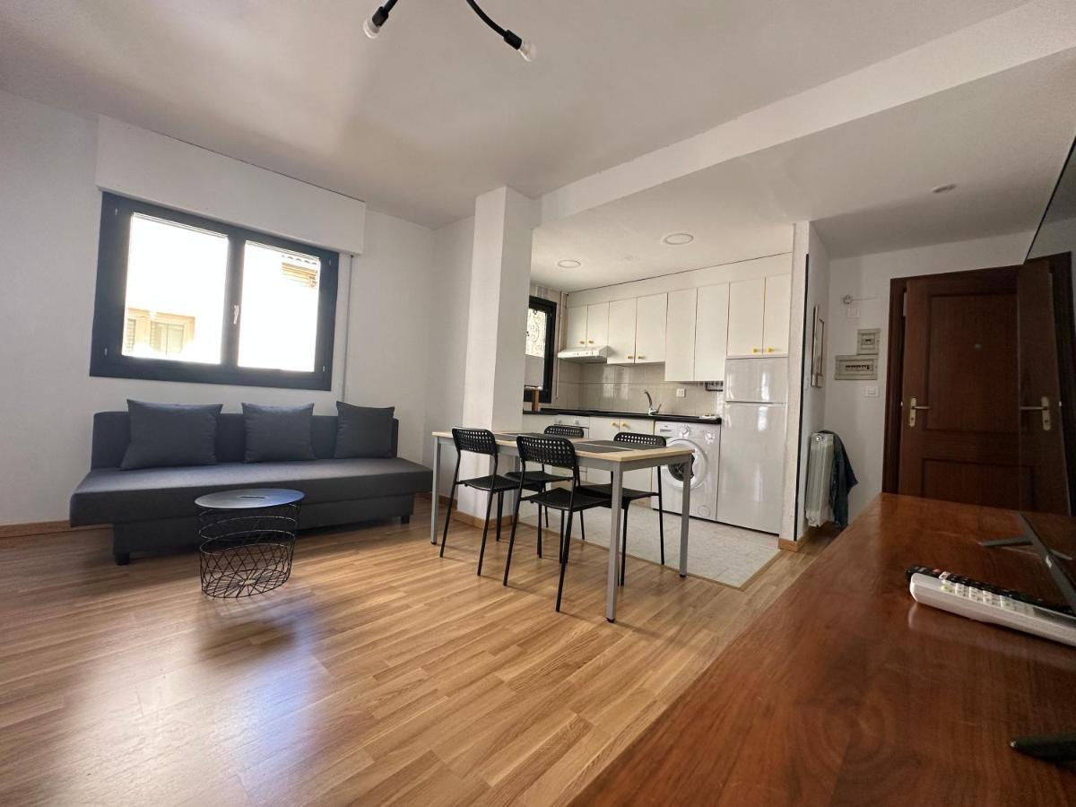 Dos Torres Hobbiton- En El Corazon Del Casco Historico Appartement Zaragoza Buitenkant foto